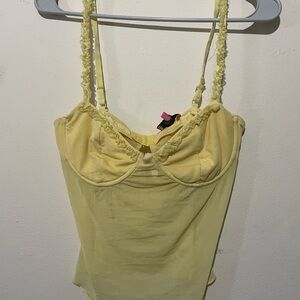 Edikted Women’s Yellow Top